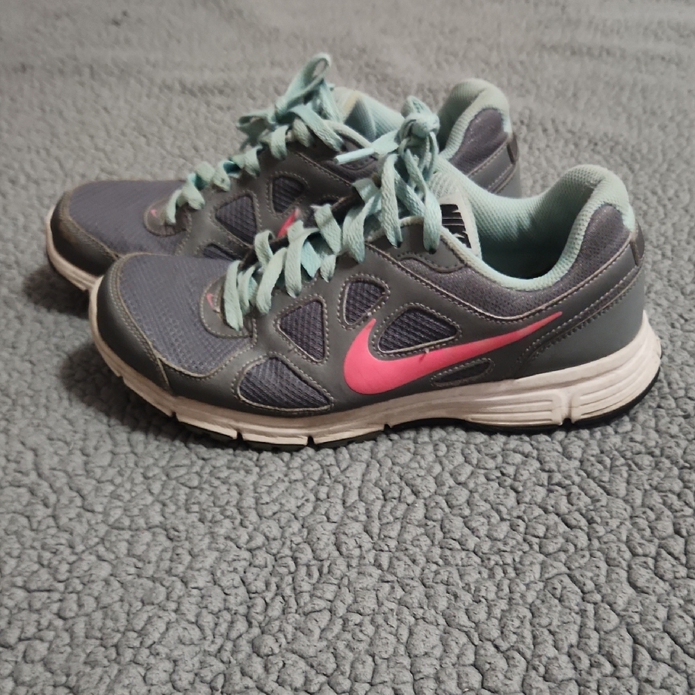 Women's Nike Revolution Sneakers Gray, Turquoise, And Pink Size 8.5